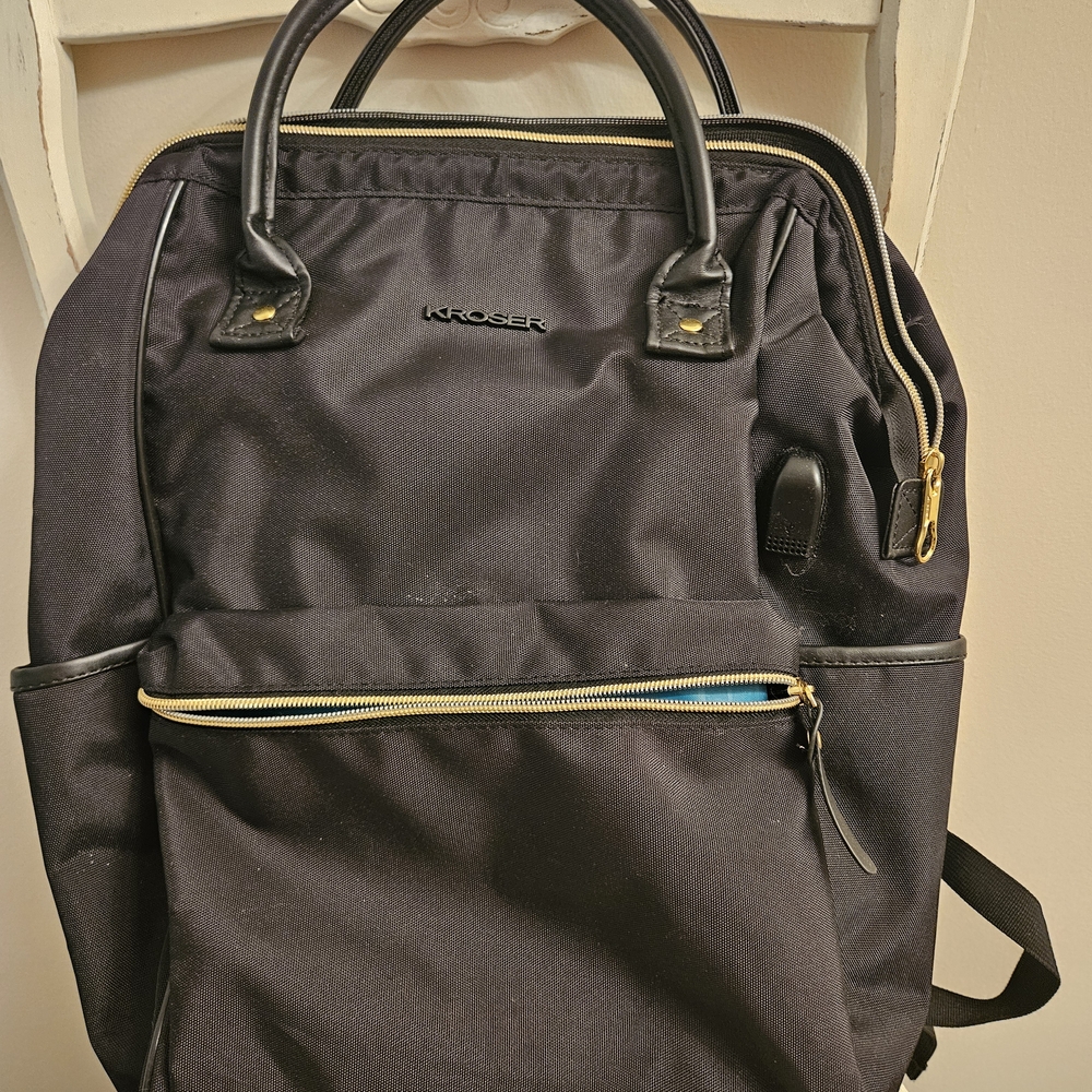 Black and Gold Men's Backpack